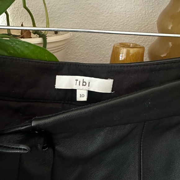 Tibi Leather Bermuda Shorts 🐾 - Picture 6 of 11